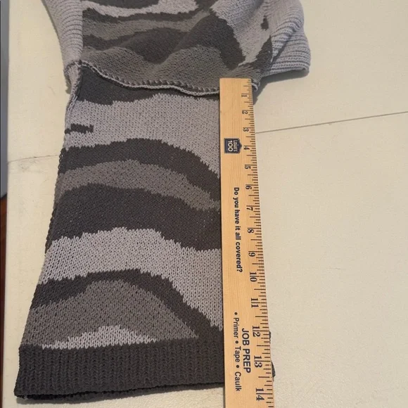 POL Charcoal & Light Gray Oversized Relaxed Boxy VNeck Sweater Medium - Picture 14 of 16